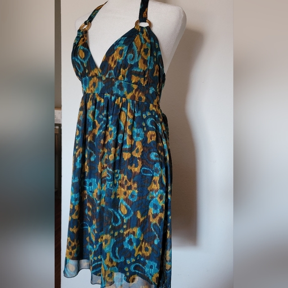 Dress - Picture 5 of 8